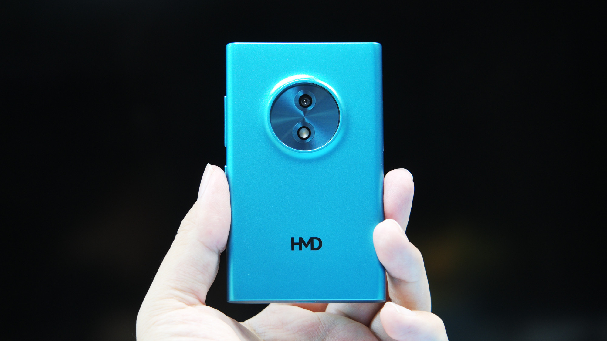 HMD ra mắt điện thoại "AI" hồi sinh thiết kế Lumia, giá hơn 1,8 triệu đồng - Ảnh 1.