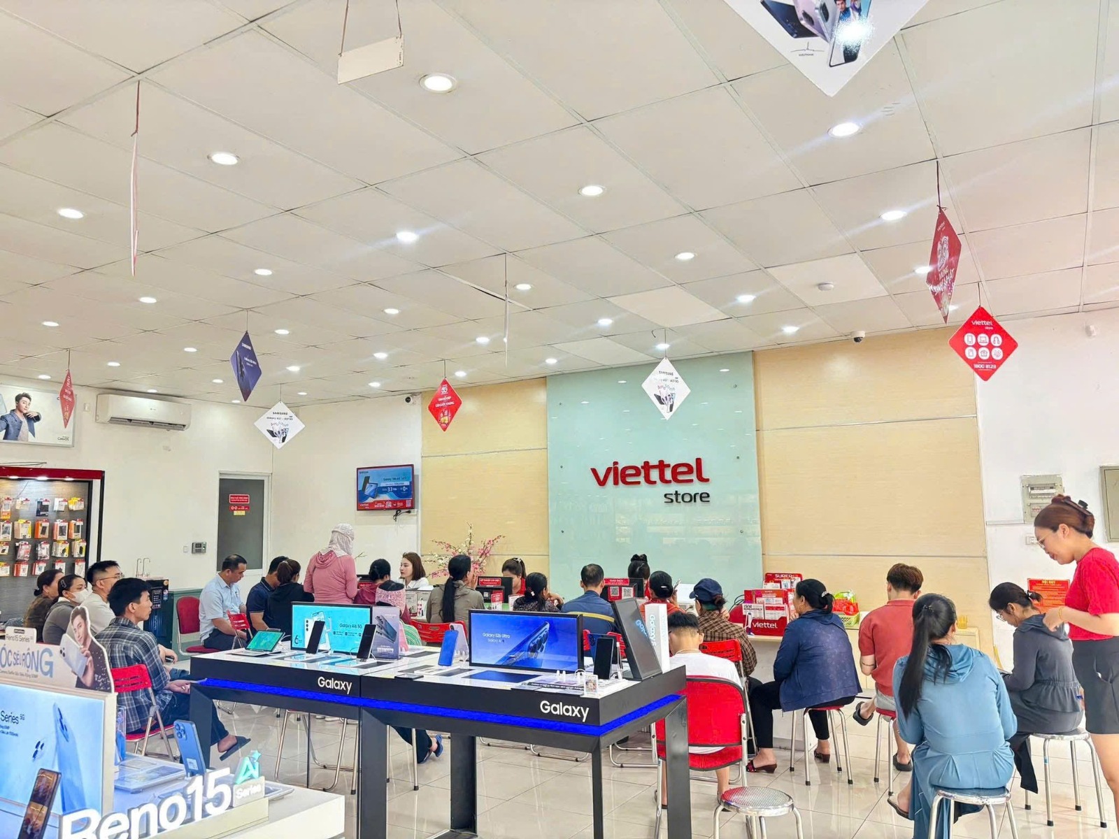 Khám Phá Chương Trình Flash Sale Đặc Biệt Tại Viettel Store Vào Các Ngày Thứ Ba, Thứ Tư Và Thứ Năm - Ảnh 1.