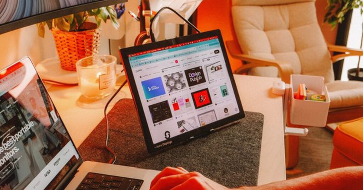 Màn Hình Di Động Gập Đôi: Giải Pháp Tiện Lợi Cho Người Dùng Hiện Đại