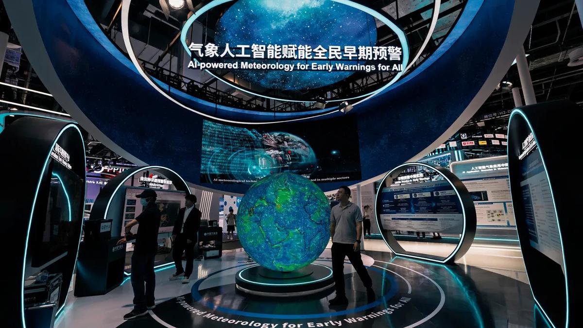 Khám Phá Tương Lai Trí Tuệ Nhân Tạo Qua Mô Hình Light Society Của Trung Quốc