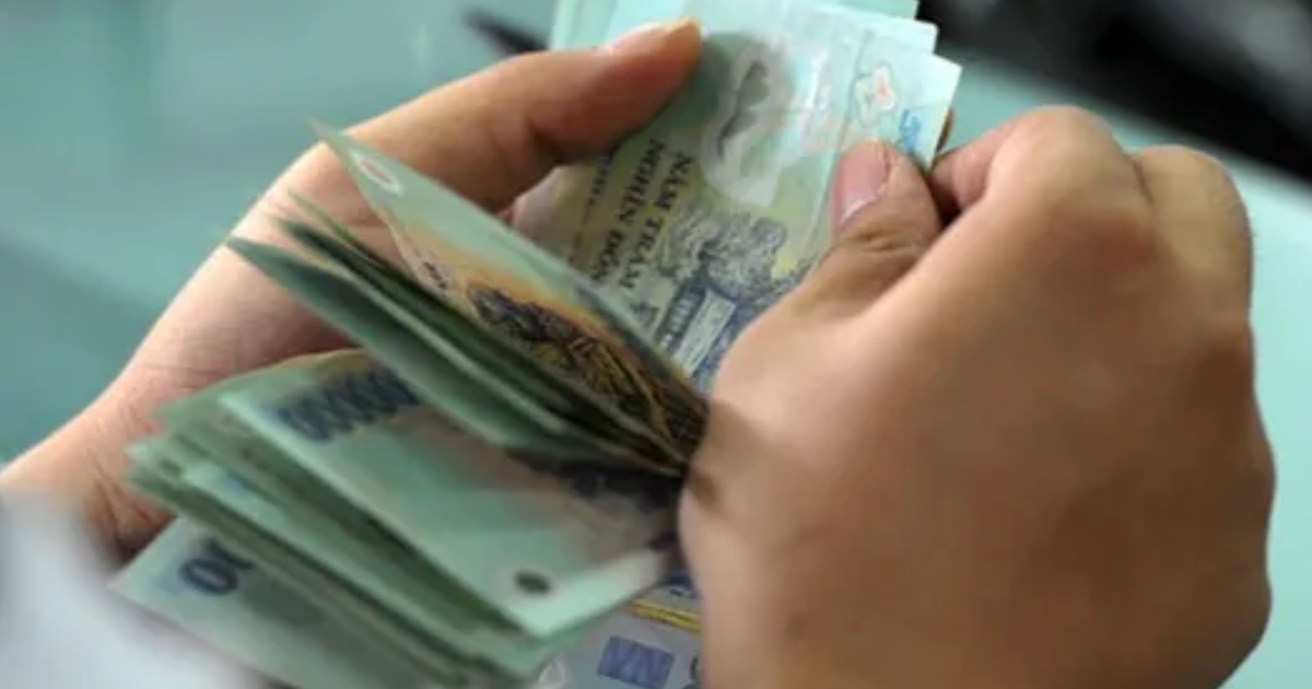 Cảnh Báo Chuyên Gia: Điểm Danh Những Nguy Cơ Rút Tiền Mặt Từ Thẻ Tín Dụng