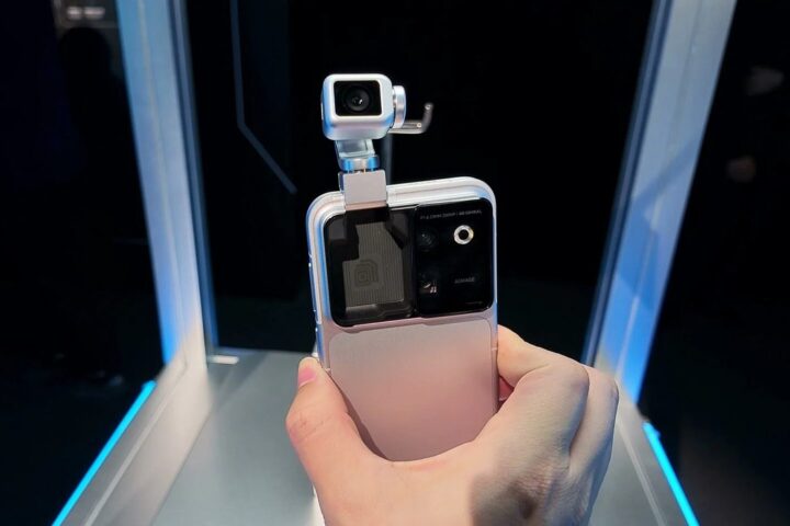Giá Linh Kiện Robot Phone: Camera Chính Giá Gần 12 Triệu Đồng