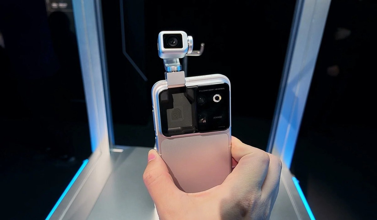 Giá Linh Kiện Robot Phone: Camera Chính Giá Gần 12 Triệu Đồng