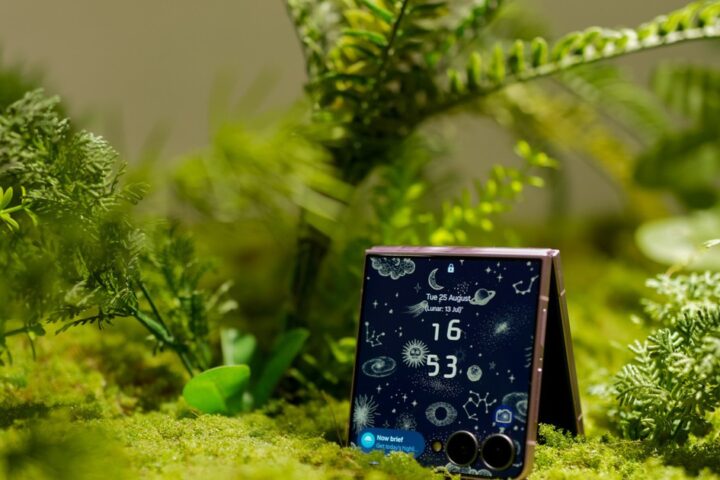 Khám Phá Galaxy Z Flip8: Từ Phụ Kiện Thời Trang Đến Trợ Thủ Hữu Ích Mỗi Ngày