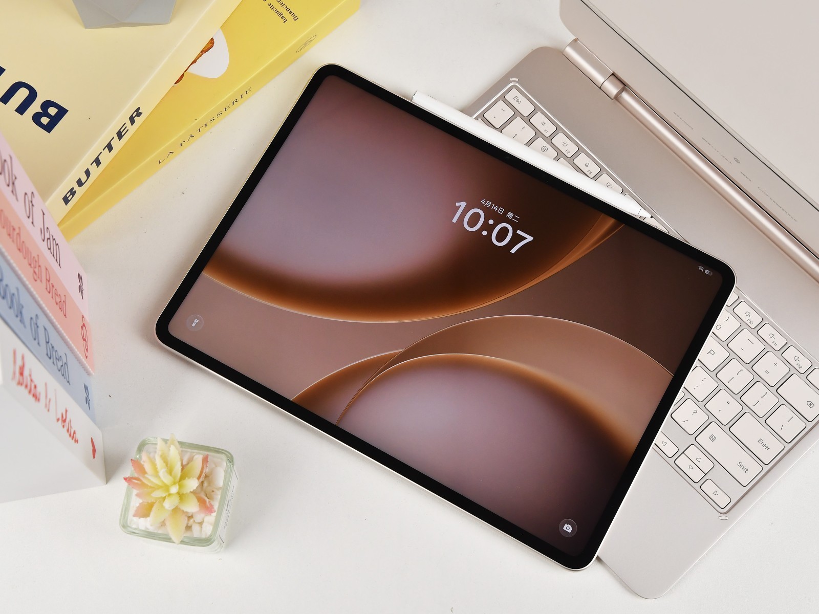 OPPO Pad 5 Pro ra mắt: Máy tính bảng 13,2 inch, pin 13.380mAh, giá chỉ bằng iPad Air - Ảnh 1.