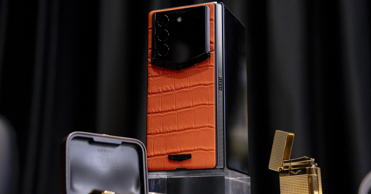 Vertu AlphaFold: Điện Thoại Gập Siêu Sang Mới Nhất Tại Việt Nam