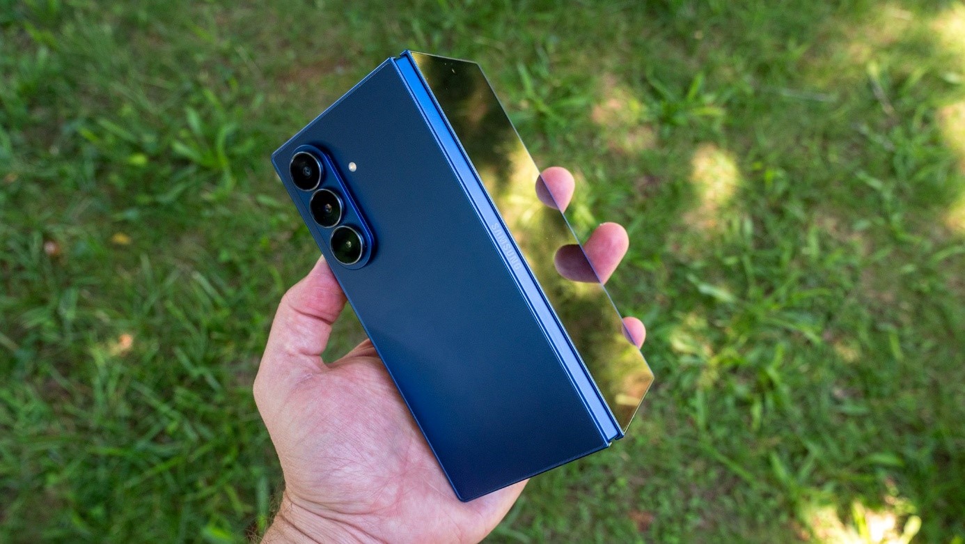 Galaxy Unpacked 2026: Samsung Khởi Động Chiến Lược Điện Thoại Gập Mới Để Cạnh Tranh Với Apple