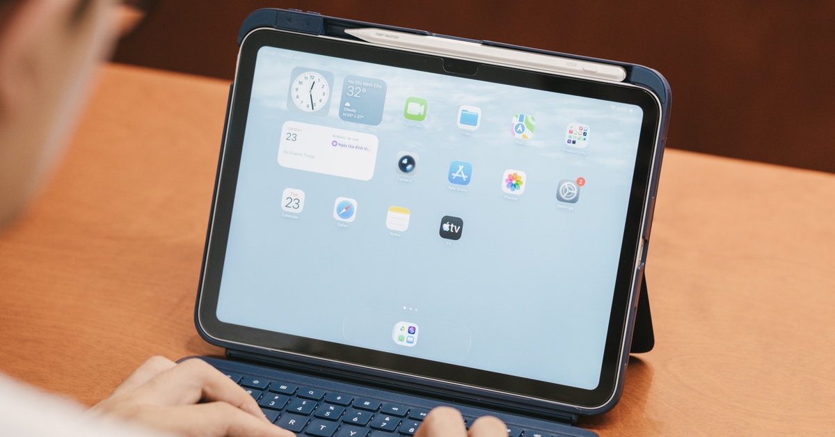 Khám Phá Bàn Phím Tháo Rời ESR Cho iPad: Hiệu Năng Ấn Tượng Trong Tầm Giá Thấp