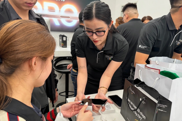 Apple Đối Mặt Khó Khăn Với Tăng Giá Thiết Bị Mới Nhất