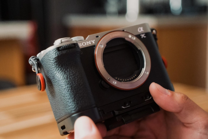Sony A7C II: Vị Trí Vững Chắc Trong Thế Giới Máy Ảnh