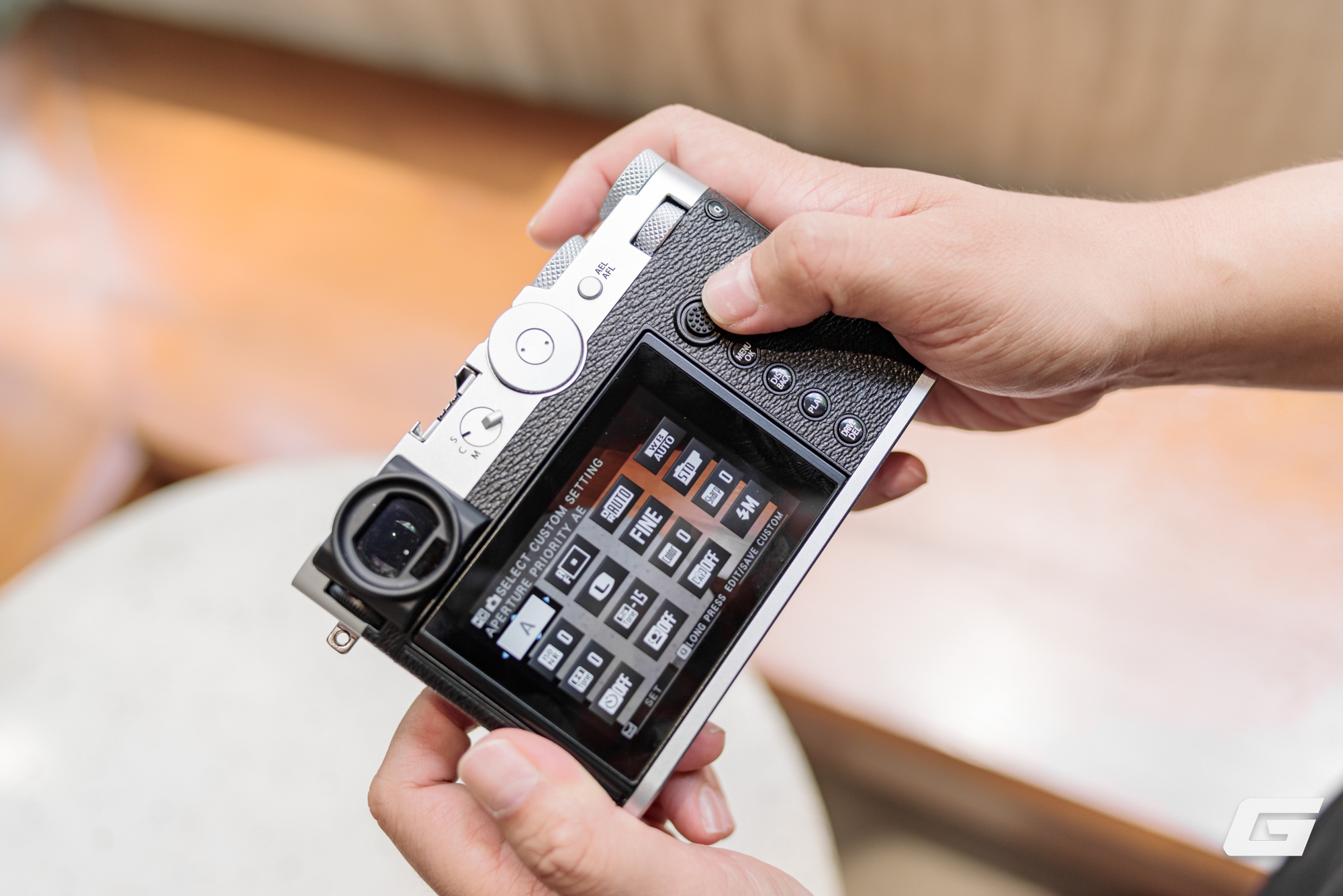 Trải Nghiệm Chụp Thực Tế Với Fujifilm GFX100RF