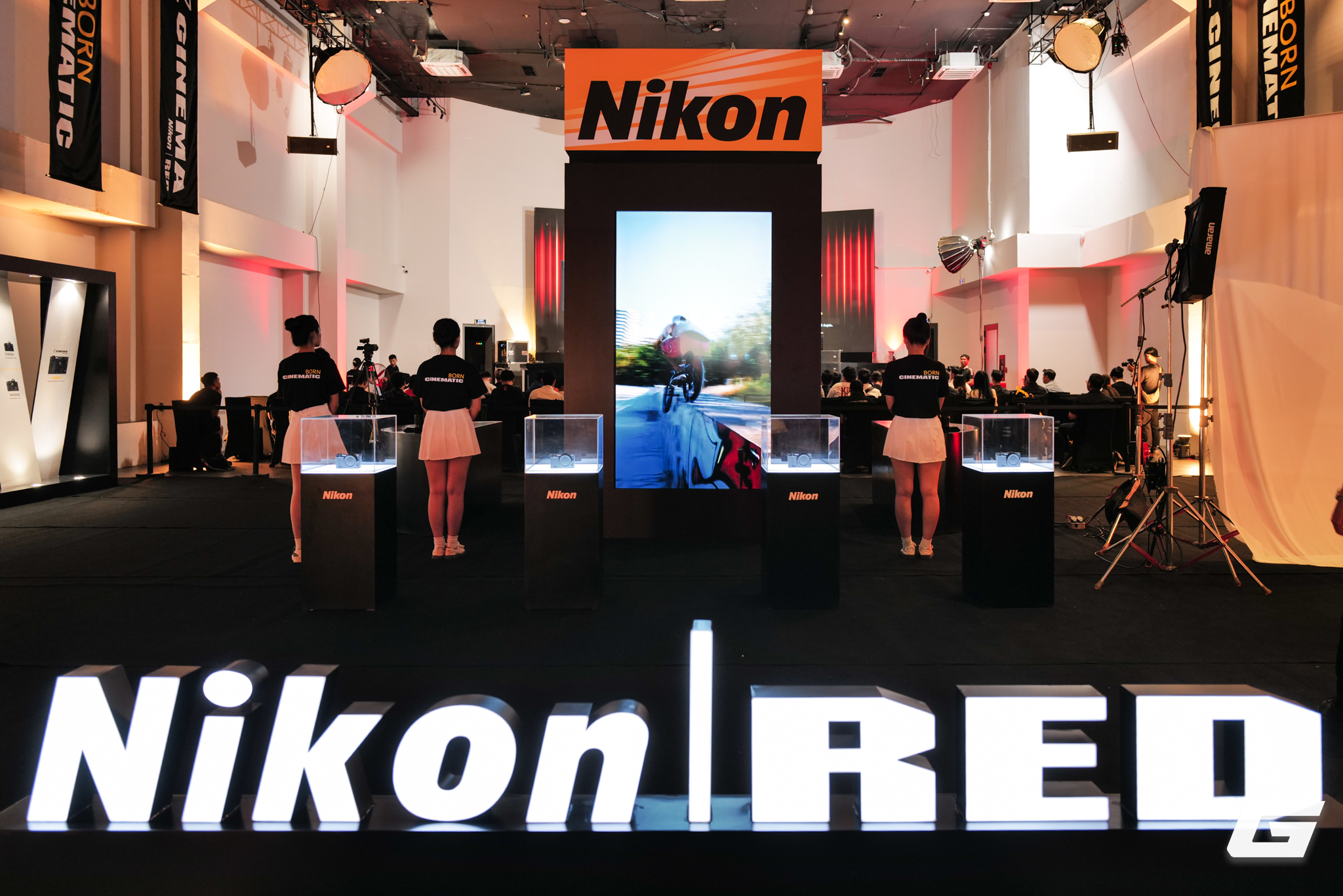 Nikon ZR: Cinema Camera Full-Frame Mới Nhất Tại Việt Nam Nikon ZR: Cinema Camera Full-Frame Mới Nhất Tại Việt Nam