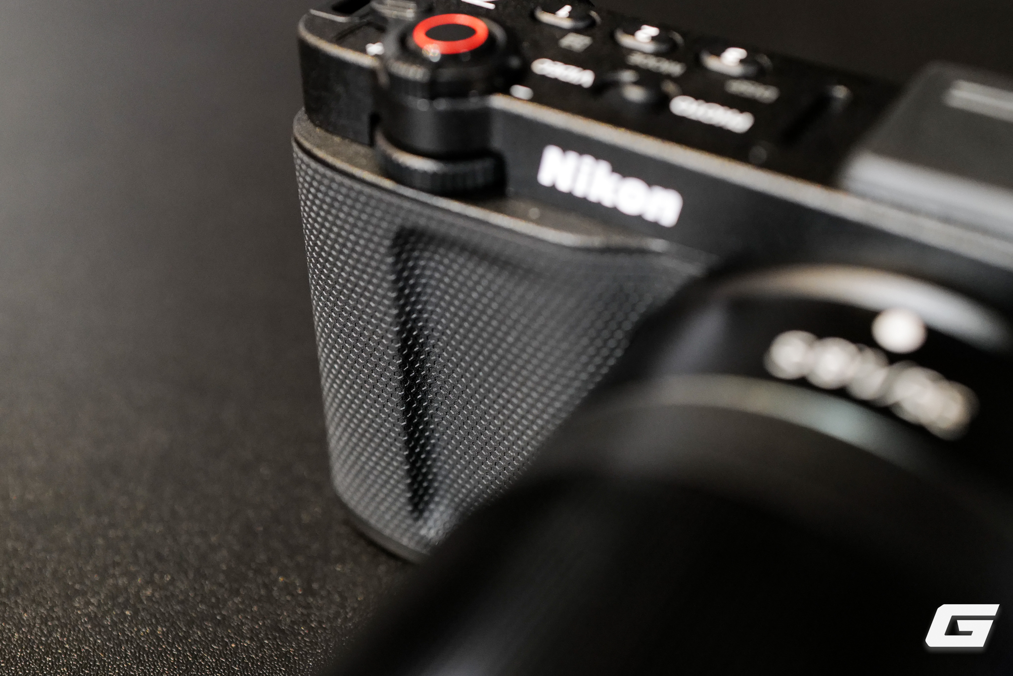 Nikon ZR: Hiệu Năng Vượt Trội Nikon ZR: Hiệu Năng Vượt Trội