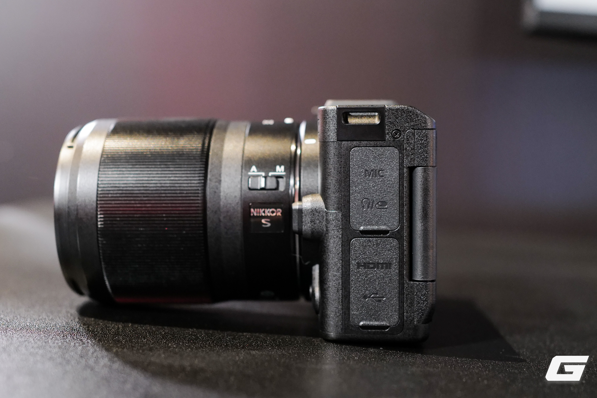 Nikon ZR: Màn Hình 4 Inch DCI-P3 Nikon ZR: Màn Hình 4 Inch DCI-P3