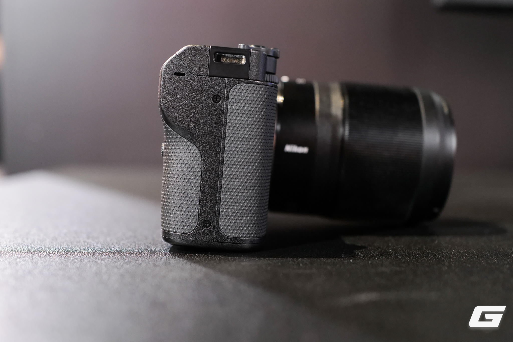 Nikon ZR: Thiết Kế Độc Đáo Nikon ZR: Thiết Kế Độc Đáo