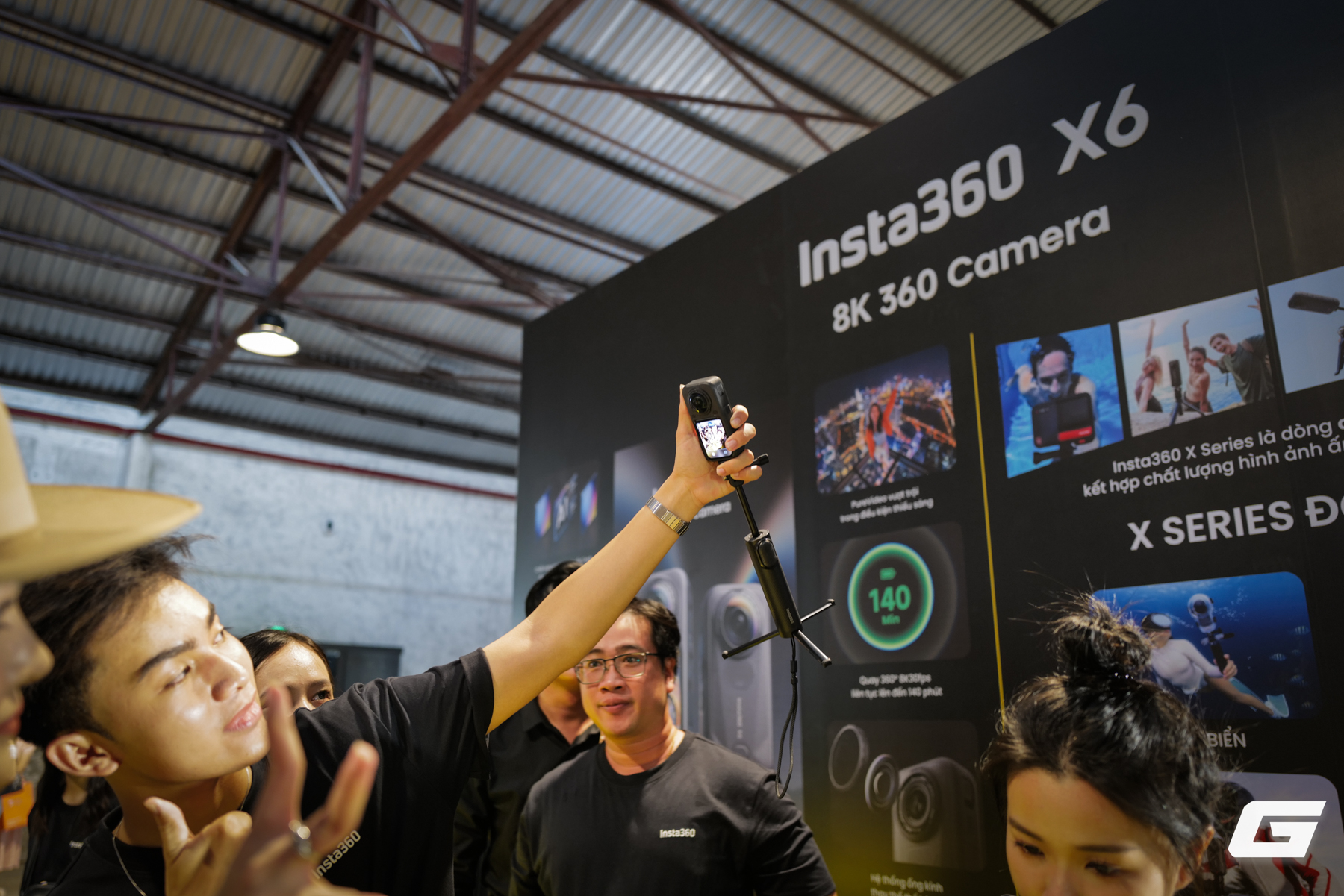 Insta360 X6: Camera 360 với khả năng chụp trước và chọn góc sau, cảm biến Sony 1/1.1 inch