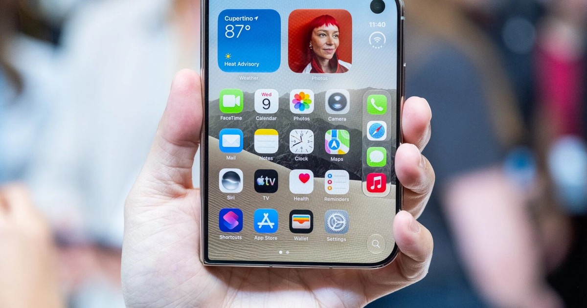 iPhone Duo có đáng để đổi thói quen? Đánh giá thiết kế, phần mềm và phản ứng người dùng