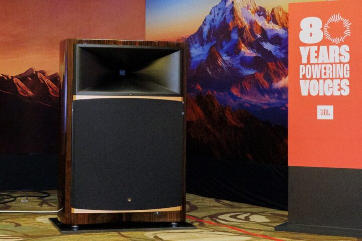 Summit Everest của JBL: Khi một cặp loa trở thành điểm nhấn tại AVSHOW Sài Gòn
