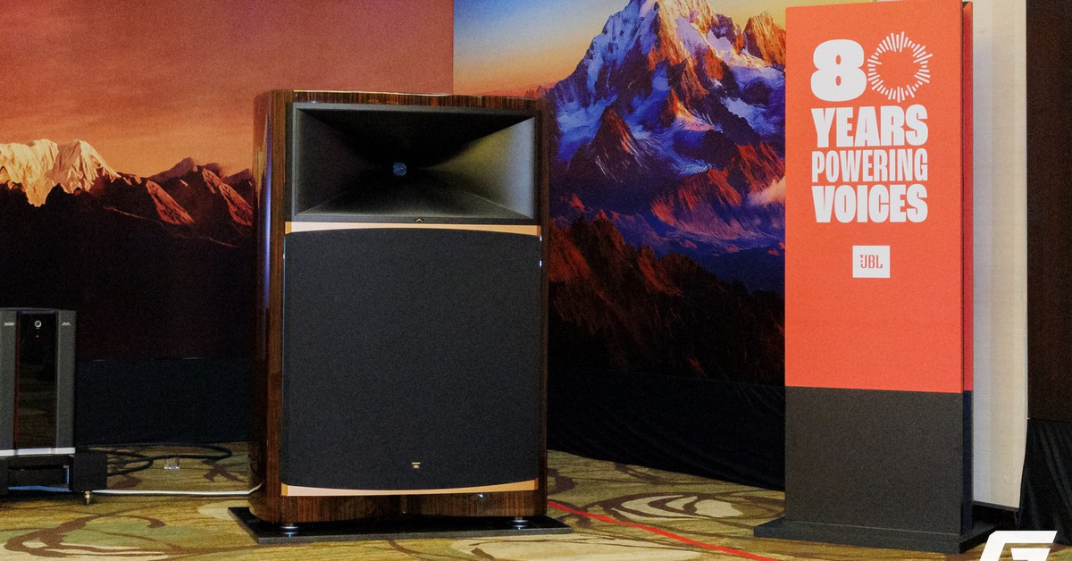 Summit Everest của JBL: Khi một cặp loa trở thành điểm nhấn tại AVSHOW Sài Gòn