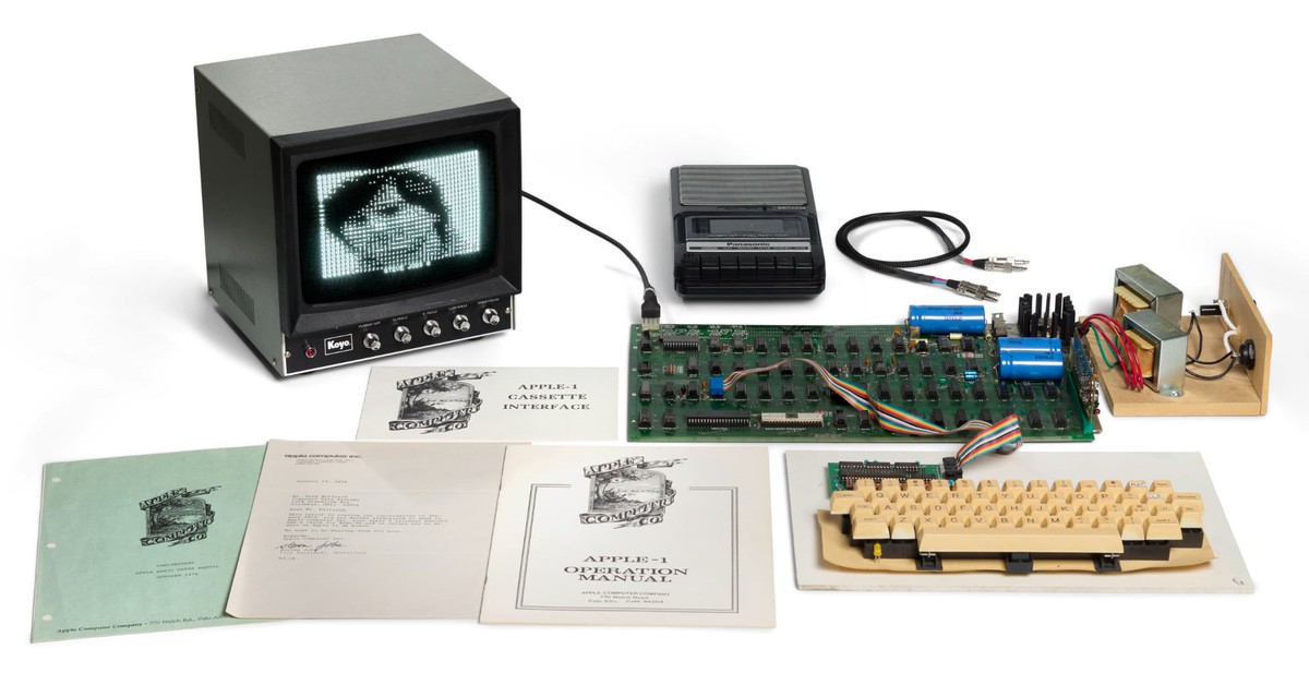 Apple-1: Chiếc Máy Tính Cá Nhân Đầu Tiên Được Đấu Giá Giá Trị Vượt Mức 21 Tỷ Đồng